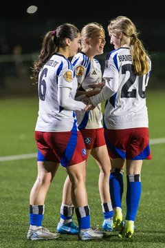 Bild 360 - wBJ Hamburger SV - Eimsbuettler TV 2 : Ergebnis: 16:0